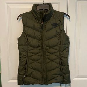 Size small North Face puffer vest